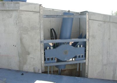 Wasserkraft Verblechung Hubzylinder